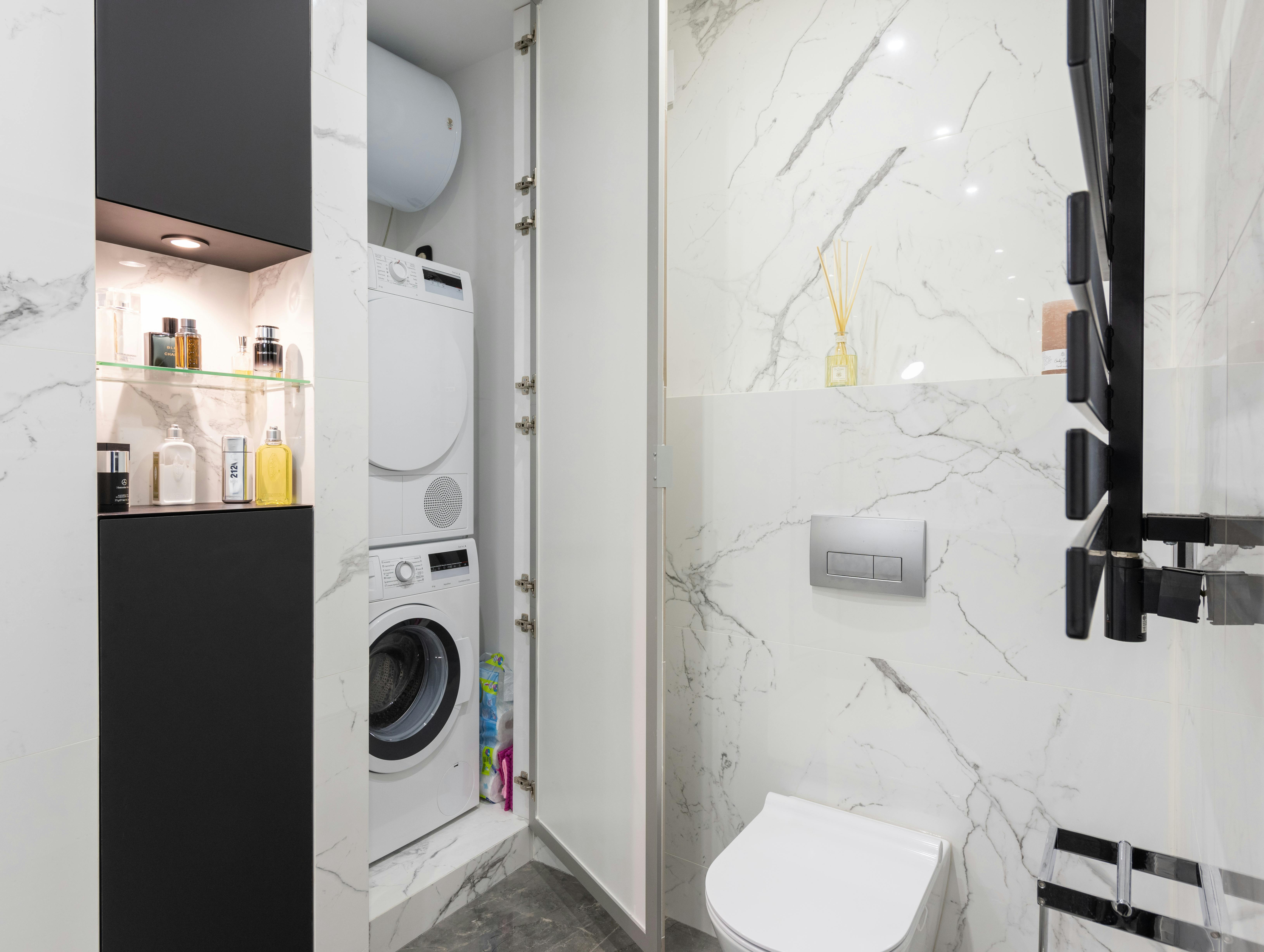 Compact bathroom furniture with hidden storage
