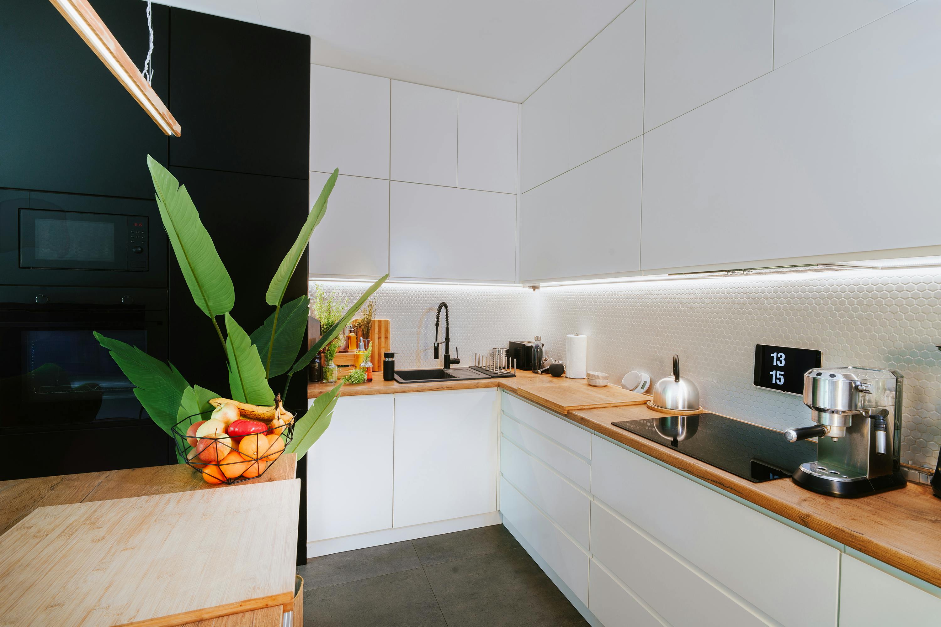 Decluttered kitchen after organization